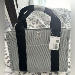 Lululemon mini tote bag black/gray